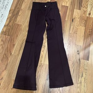 Lululemon wunder under flare